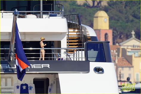 Gigi Hadid Relaxes In A Yellow Bikini During Yacht Day With The Beckham