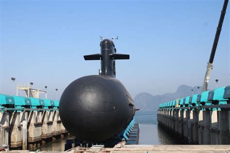 ICN realiza manobra de flutuação operacional do submarino Tonelero