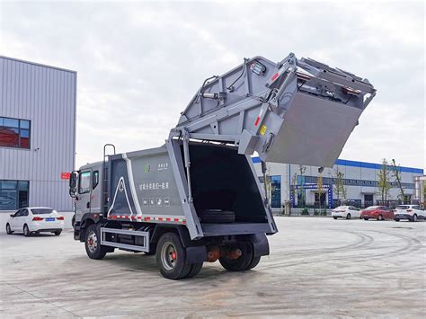 Sinotruk Garbage Truck With Compactor 4 2 Swing Arm Garbage Truck Self