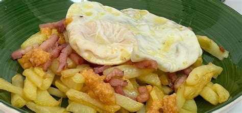 Receta Huevos Rotos O A La Estampida Con Almogrote