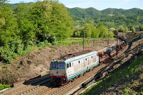 Trenitalia E633 091 In Transito A Rigoroso Il 2 Giugno 201