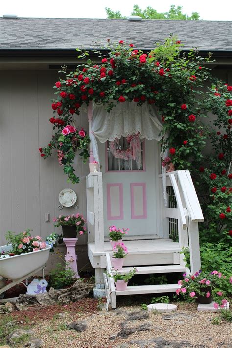 Olivia's Romantic Home: Shabby Chic Garden