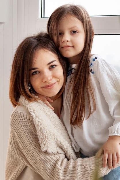 Vue de face mère et fille Photo Gratuite