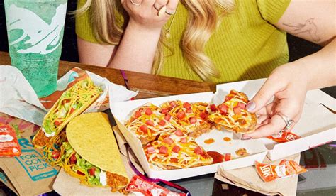 Taco Bell S Famed Mexican Pizza Returning To Menu Qsr Magazine