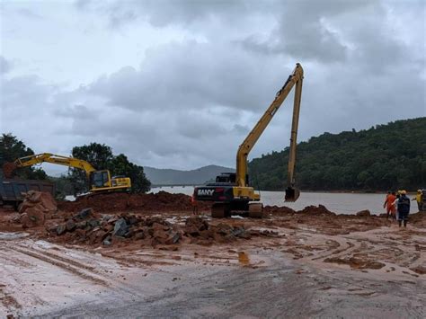 Search For Missing Kerala Driver In Ankola Landslide Continues With