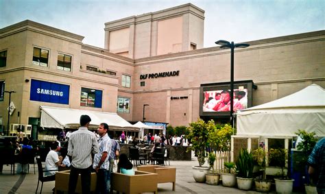 Mobile Giri At Dlf Promenade Mall In Vasant Kunj Delhi