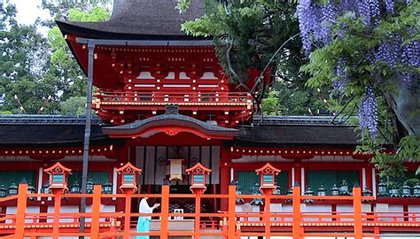 Kasuga Taisha Shrine: a World Heritage Shinto Shrine in Nara - Japan ...