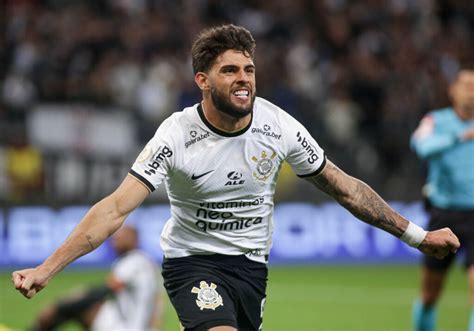 Destaque no Corinthians Yuri Alberto almeja seleção e quer disputar