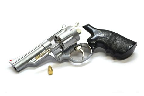 Макет револьвера Smith & Wesson Model 29 в масштабе 1:2 купить по цене ...
