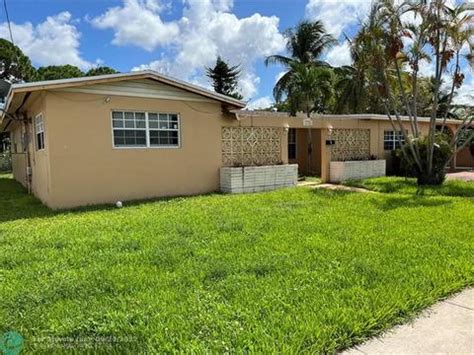 18401 NW 22nd Ave Miami Gardens FL 33056 18 Photos MLS A10953564