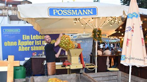 Frankfurt Feiert Apfelwein Festival Auf Dem Ro Markt