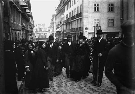 Bertrand Chiado in Portugal is officially the oldest bookshop in the ...