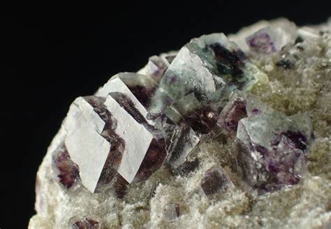 Fluorite Con Pirrotite Cristalli Su Matrice Altezza Catawiki