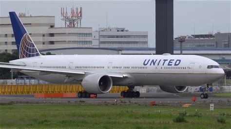 United Airlines Boeing 777 300ER N2332U Landing And Takeoff NRT RJAA