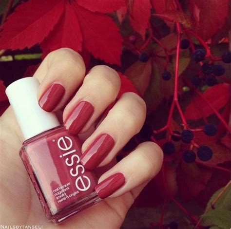 16 Red Manicures That Just Bring The Heat Flawlessend