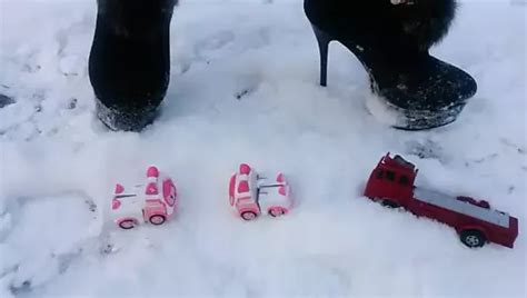 Lady L Crush Plastic Striptease MILF Porn XHamster