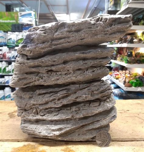 CYAN MULTILAYER STONE ADA STYLE AQUASCAPING IWAGUMI DETAILED AQUARIUM