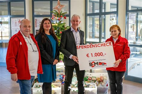 F R Rotes Kreuz Berufssch Ler Spenden Euro An Rotkreuz Markt