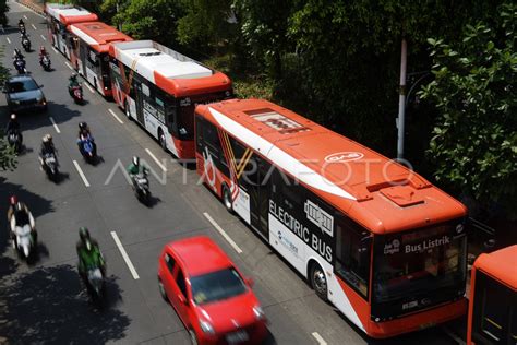 Bus Listrik Untuk Transportasi Berkelanjutan ANTARA Foto