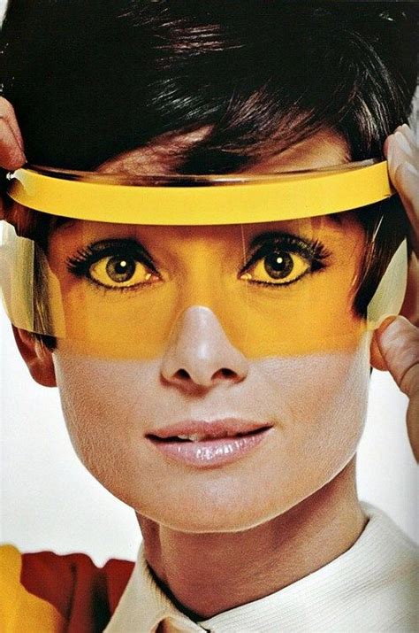 Audrey Hepburn 1967 Nati De La Dauphine