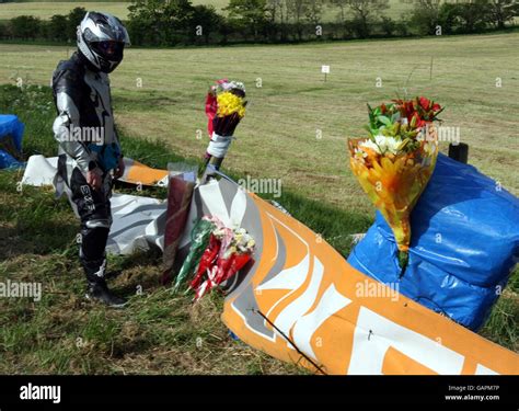 Bike Star Stirbt Bei Einem Motorradunfall An Der Stelle An Der Robert