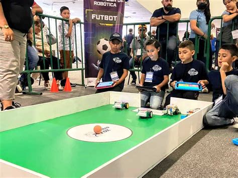 Celebran el Primer Torneo y Exhibición de Robótica en el Centro Fox de