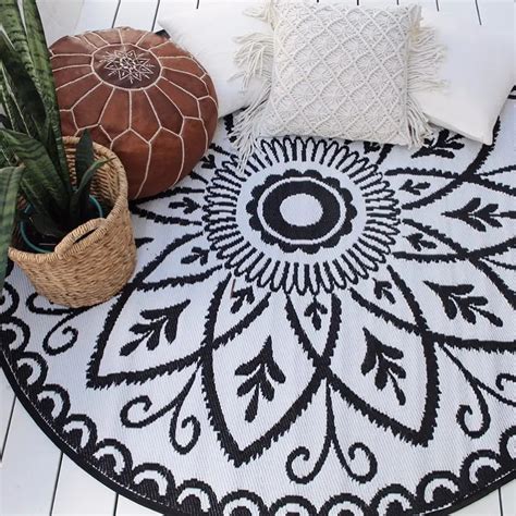 Benara Mandala Reversible Recycled Plastic Outdoor Mat Boho Road Trip