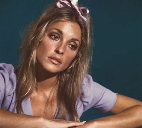 Sharon Tate El Amor De La Vida De Todo El Mundo Cultura Inquieta Sharon Tate Makeup Looks