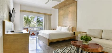 Bahia Hotel & Beach House, Cabo San Lucas Review | The Hotel Guru