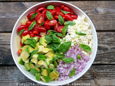 Salada De Macarr O E Abacate Tomate Queijo Receitas Da Laylita