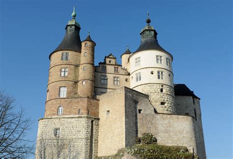 Un Lieu Une Histoire Ch Teau De Montb Liard La Forteresse Qui A