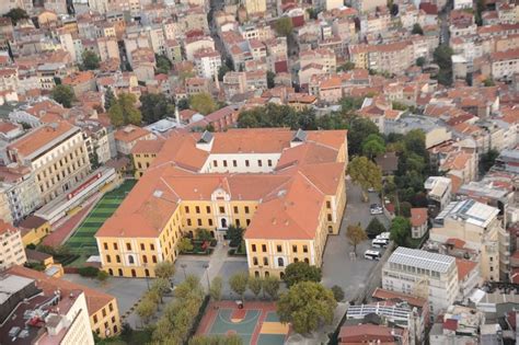 İstanbuldaki Tarihî Okullar GeziBilen Dijital Rehber