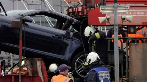 Unfall Beim Syltshuttle Porsche Springt Auf Nachbarwaggon Sylt Tv