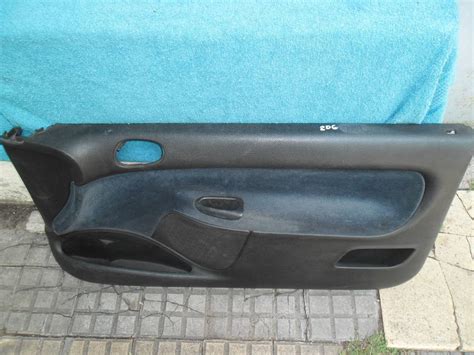 Tapizado De Puerta Derecha De Peugeot 206 De 2 Puertas 1 500 00 En