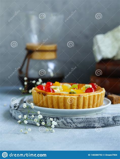 Mini Tarta Del Postre Con Reques N Foto De Archivo Imagen De Rebanada