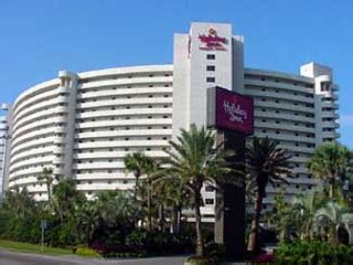 View Of Resort From Front Beach Road Holiday Inn Sunspree Flickr