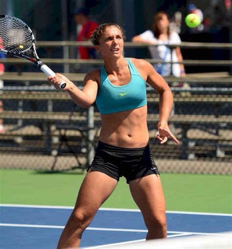 Download Sara Errani Nike Sports Bra Wallpaper | Wallpapers.com