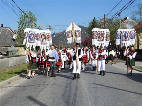 Deputatul Bota C Lin Prezent La Festivalul Interna Ional De C Ntece I