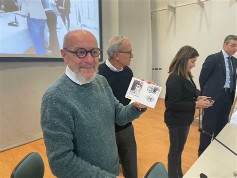 Un Francobollo Celebra Franco Basaglia A 100 Anni Dalla Nascita