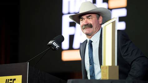 Download Don Frye At Ufc Hall Of Fame With Trophy Wallpaper