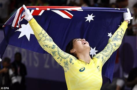 Paris Olympics Aussie Star Saya Sakakibara Bursts Into Tears After