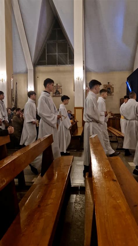 Liturgia Wielkiego Piątku Fotorelacja Parafia pw Matki Bożej