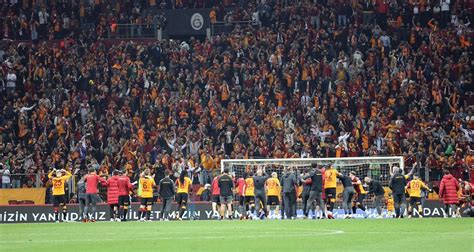 Galatasaray Sk On Twitter Yi Geceler B Y K Galatasaray Ailesi