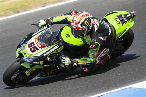 Worldsbk Rea Leads Tight Fp At Donington Park Roadracing World