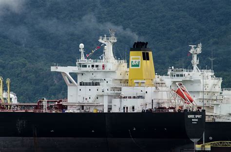 Petrobras Petr D In Cio Perfura O Na Margem Equatorial