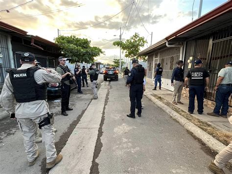 Policías tendrán aumento en salario base El Guardián CR