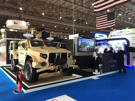 Oshkosh Displays Its Jlt Vehicle At Dubai Airshow 2017