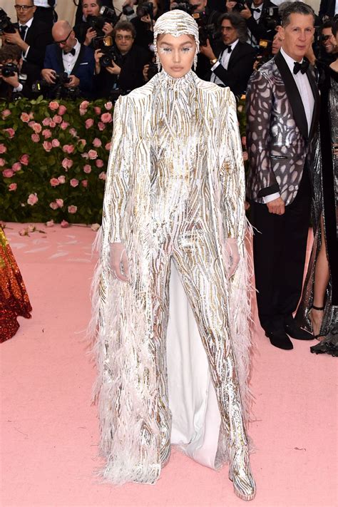 Met Gala 2019 10 Best Dressed Met Gala Outfits Gala Outfit Nice