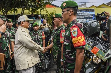 Menhan Prabowo Ingatkan Prajurit Tni Selalu Jadi Pelayan Rakyat