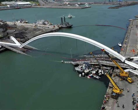 Nine Killed One Missing In Indonesia Bridge Collapse